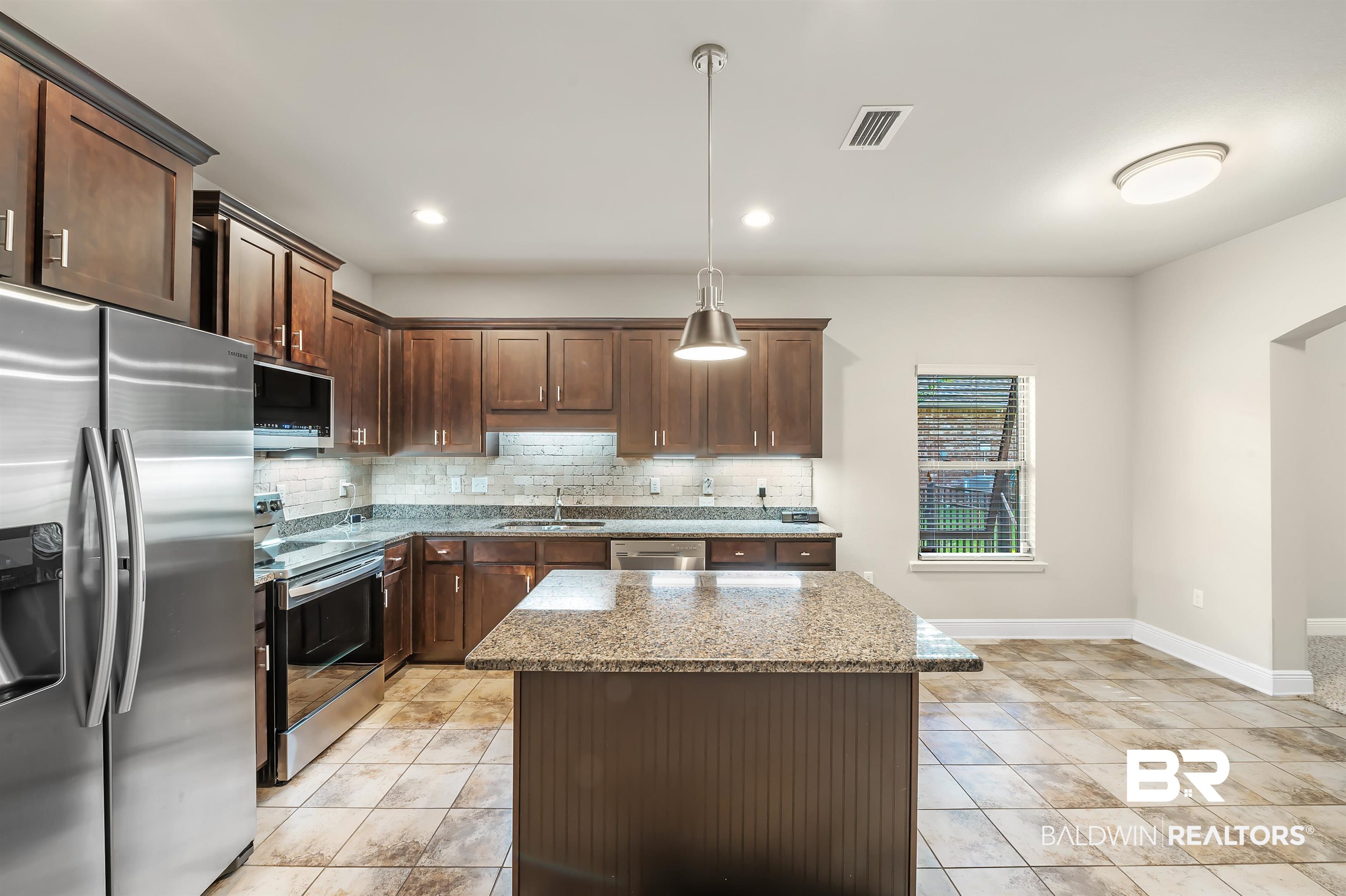 1204 Surrey Loop Foley, AL 36535 - Photo 12 of 42 Gallery Image 12
