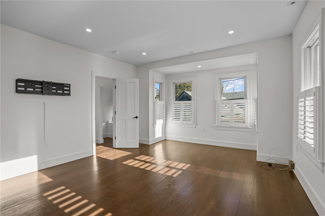 8 Cross Street, Unit 2 Newport, RI 02840 - Photo 12 of 30
