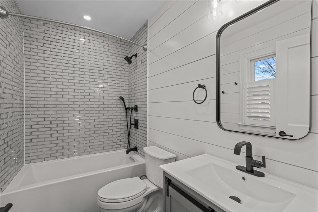 8 Cross Street, Unit 2 Newport, RI 02840 - Photo 21 of 30