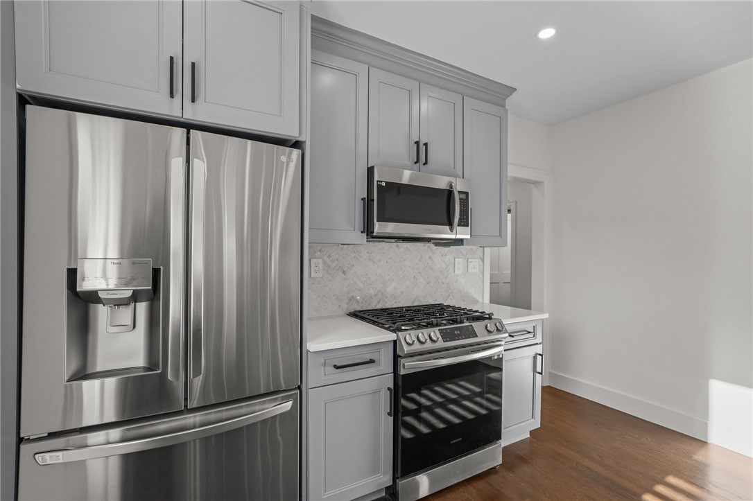 8 Cross Street, Unit 2 Newport, RI 02840 - Photo 9 of 30