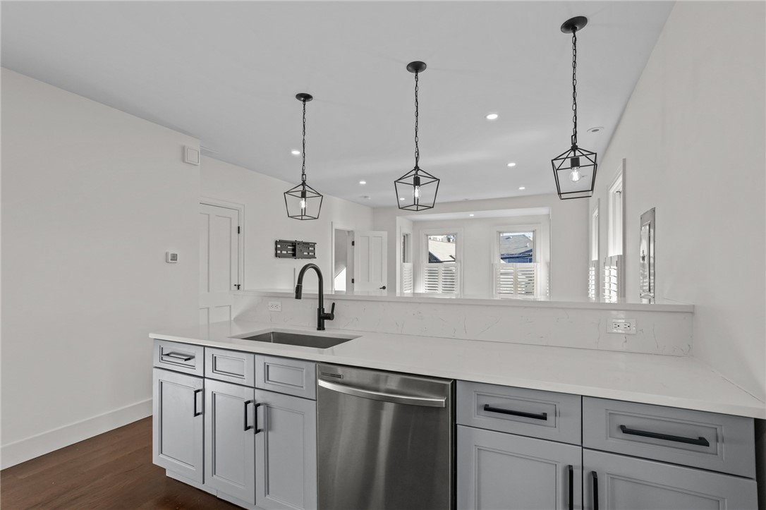 8 Cross Street, Unit 2 Newport, RI 02840 - Photo 10 of 30