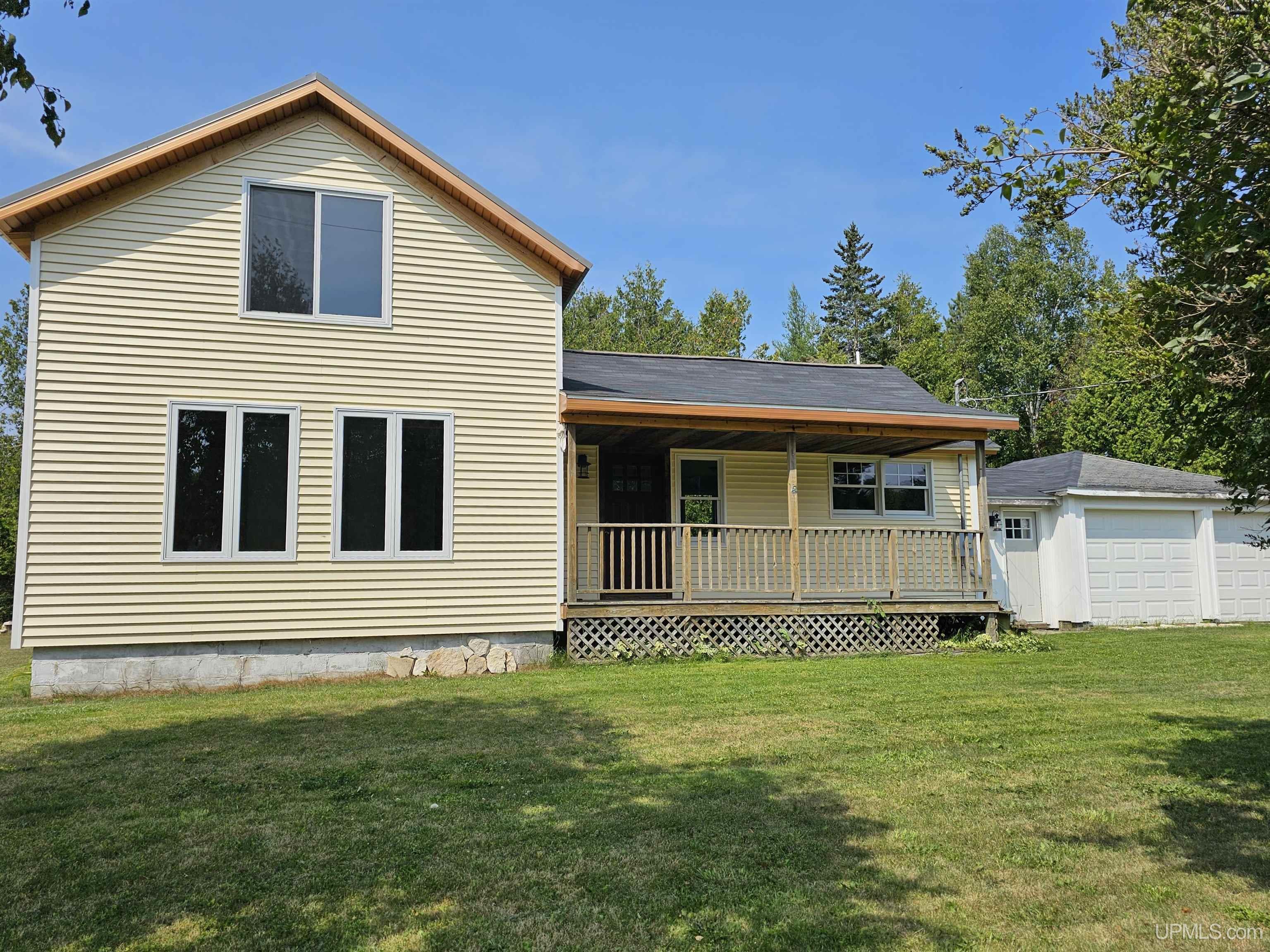 1121 North Co Road Gulliver, MI 49840 - Photo 1 of 37