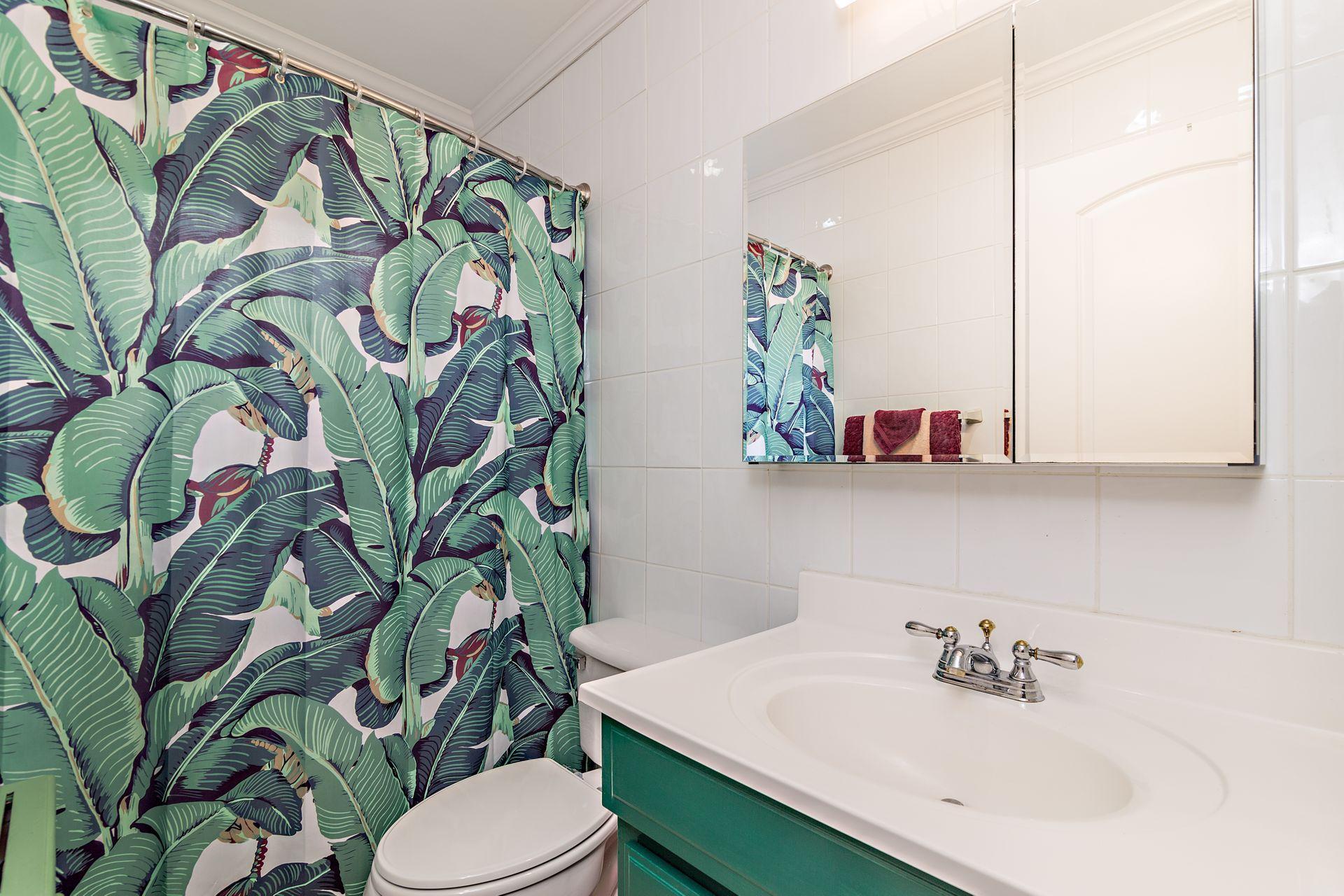 900 Sunset Road West Palm Beach, FL 33401 - Photo 13 of 24 Master Bathroom