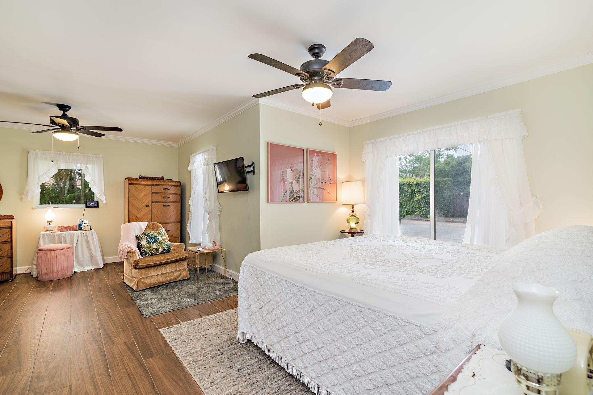 900 Sunset Road West Palm Beach, FL 33401 - Photo 9 of 24 Master Bedroom
