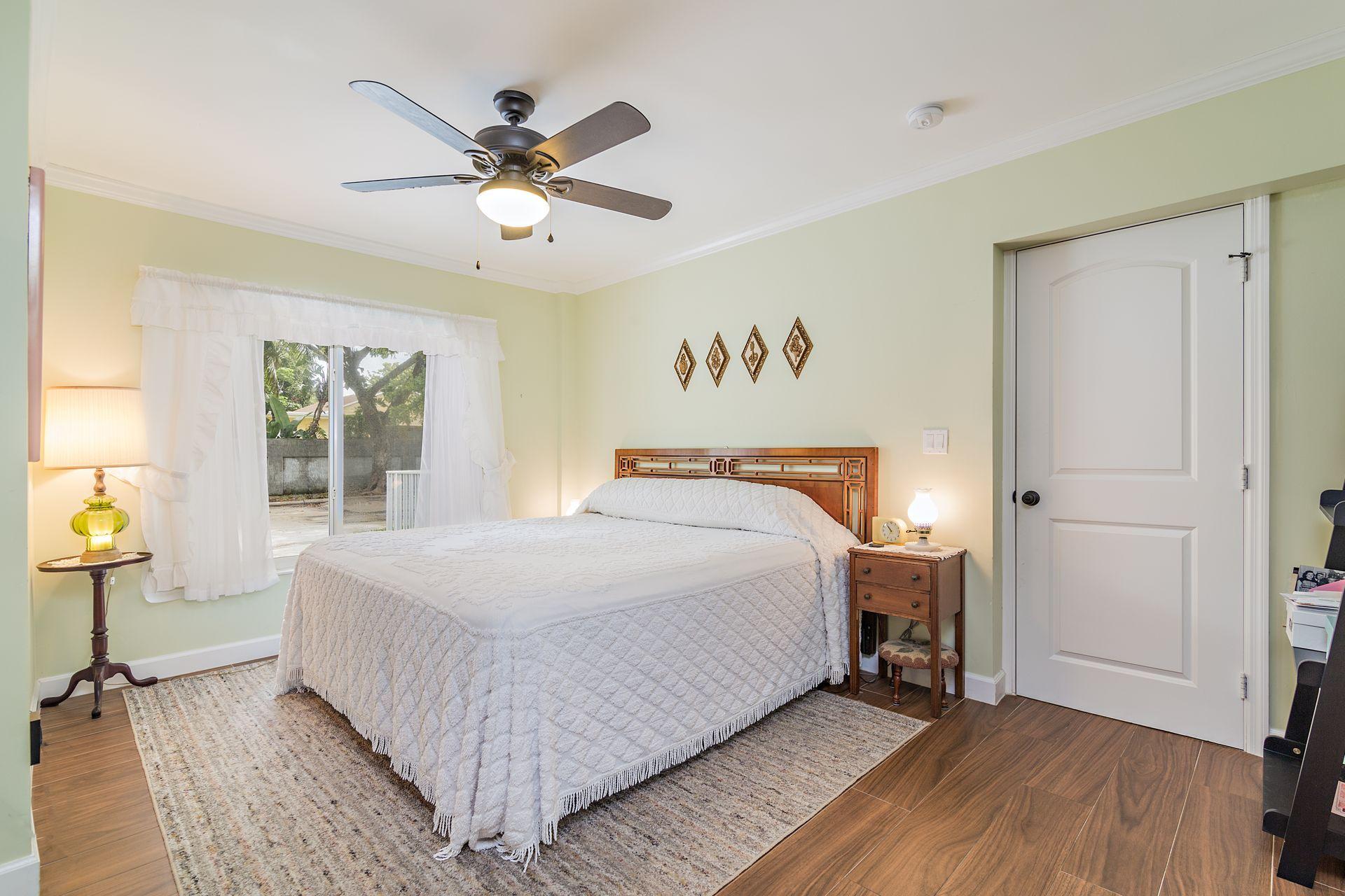 900 Sunset Road West Palm Beach, FL 33401 - Photo 10 of 24 Master Bedroom