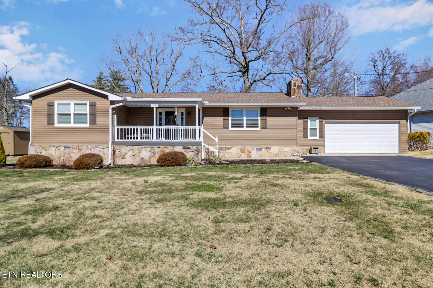 1024 Ridley Drive Crossville, TN 38572 - Photo 2 of 44 Golf Course Front Home