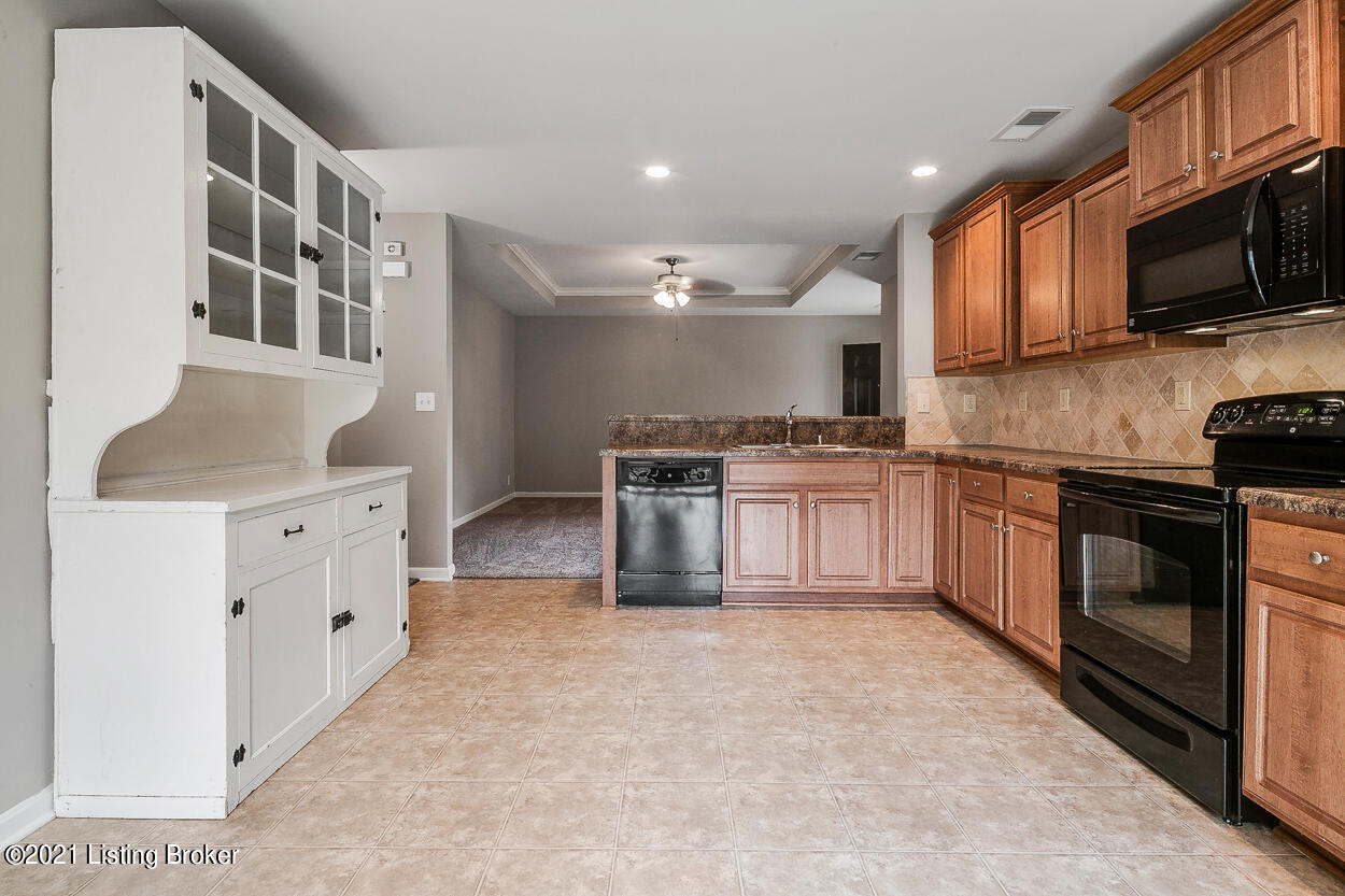 6508 Renate Road Louisville, KY 40291 - Photo 15 of 37 18