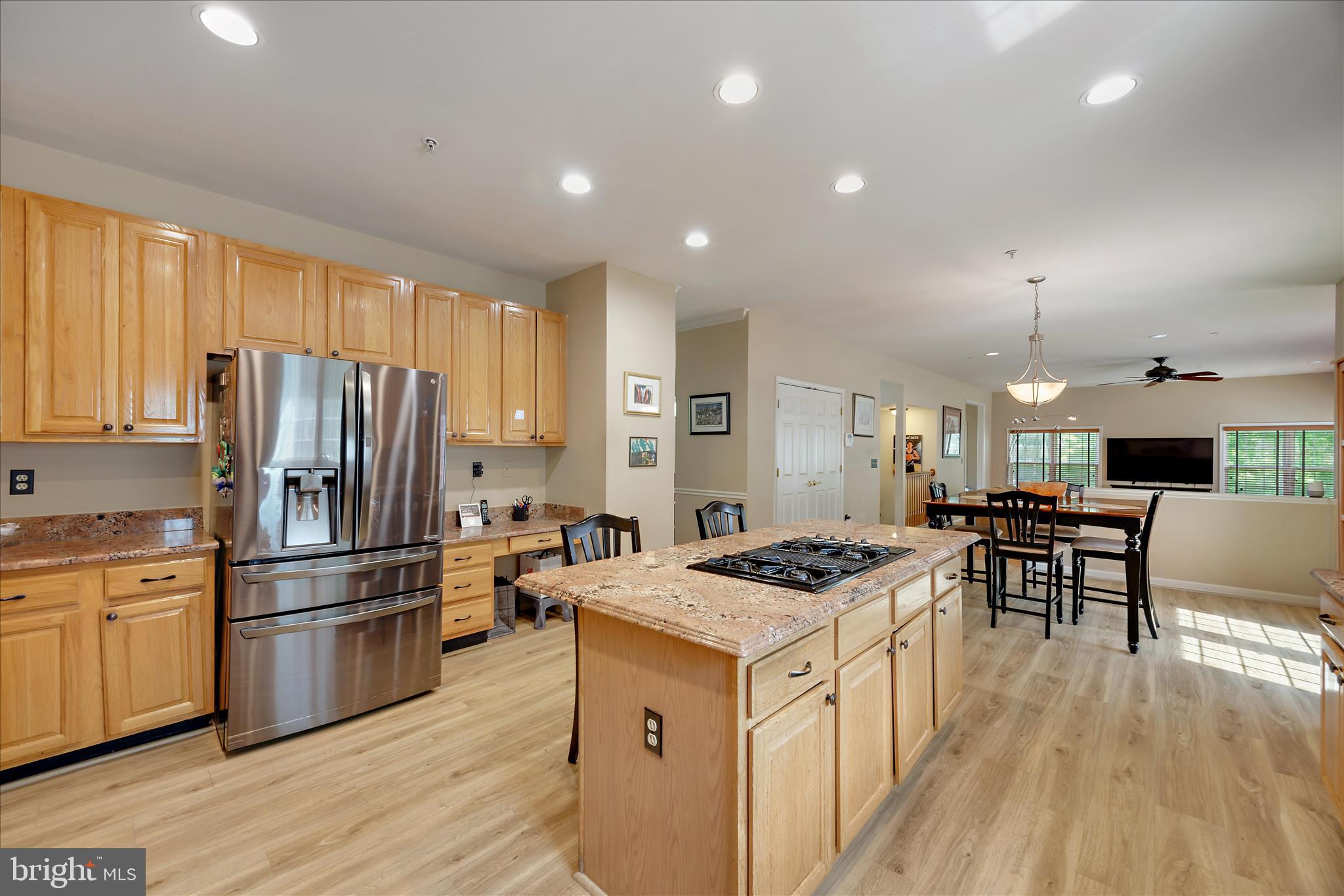 3303 Dunwood Ridge Terrace Bowie, MD 20721 - Photo 19 of 76 Stainless steel appliances, desk area