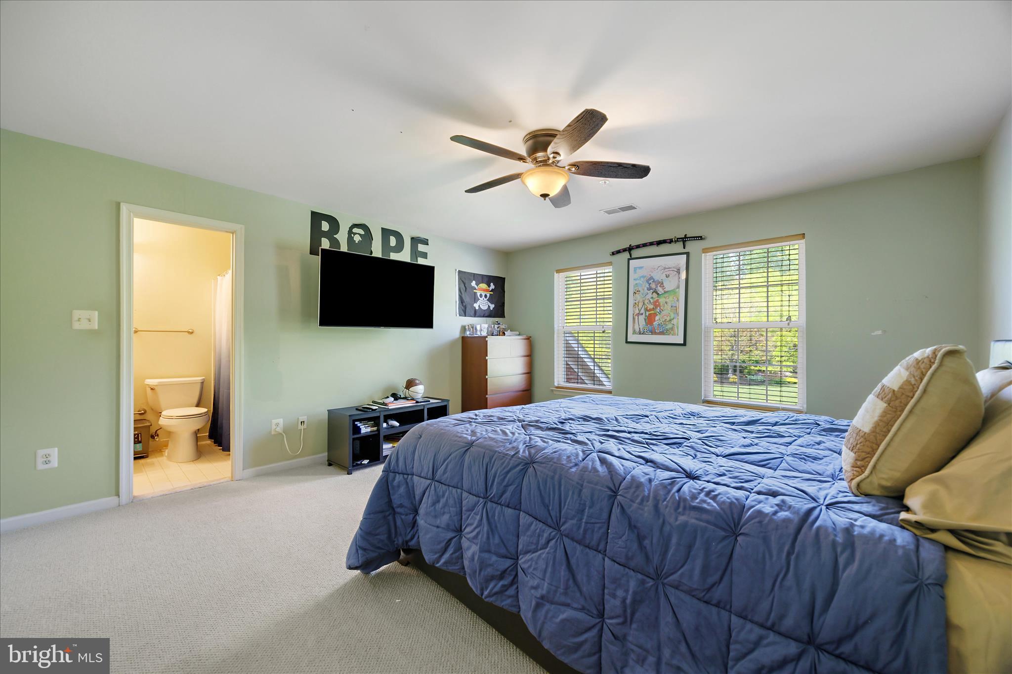 3303 Dunwood Ridge Terrace Bowie, MD 20721 - Photo 38 of 76 Bedroom 2 with its own private bathroom