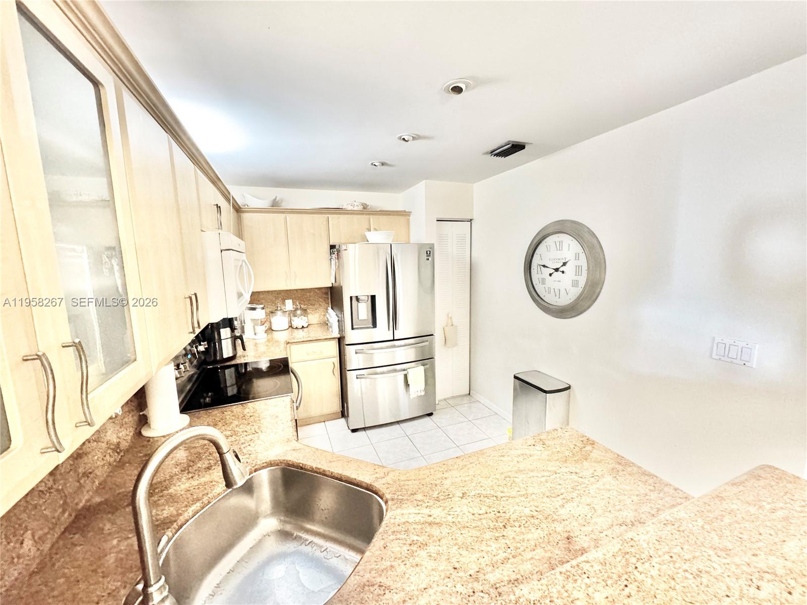 11257 Southwest 17th Court Miramar, FL 33025 - Photo 7 of 19