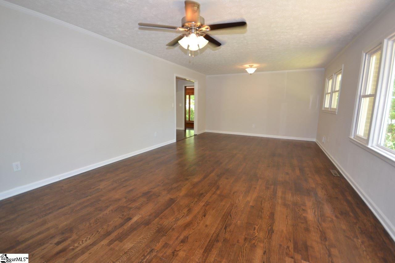 302 New Perry Road Greenville, SC 29617 - Photo 3 of 17 Gallery Image 3