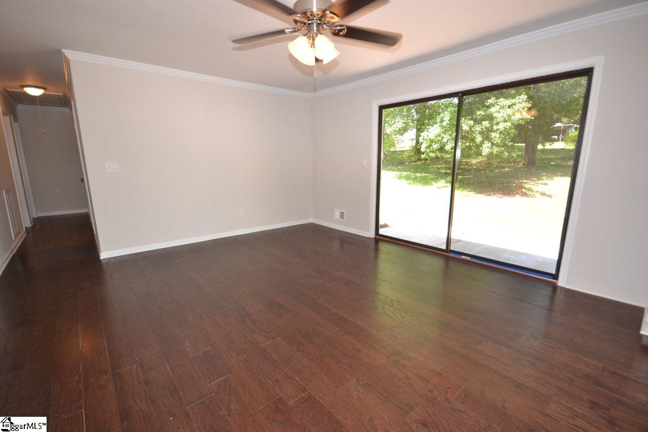 302 New Perry Road Greenville, SC 29617 - Photo 5 of 17 Gallery Image 5