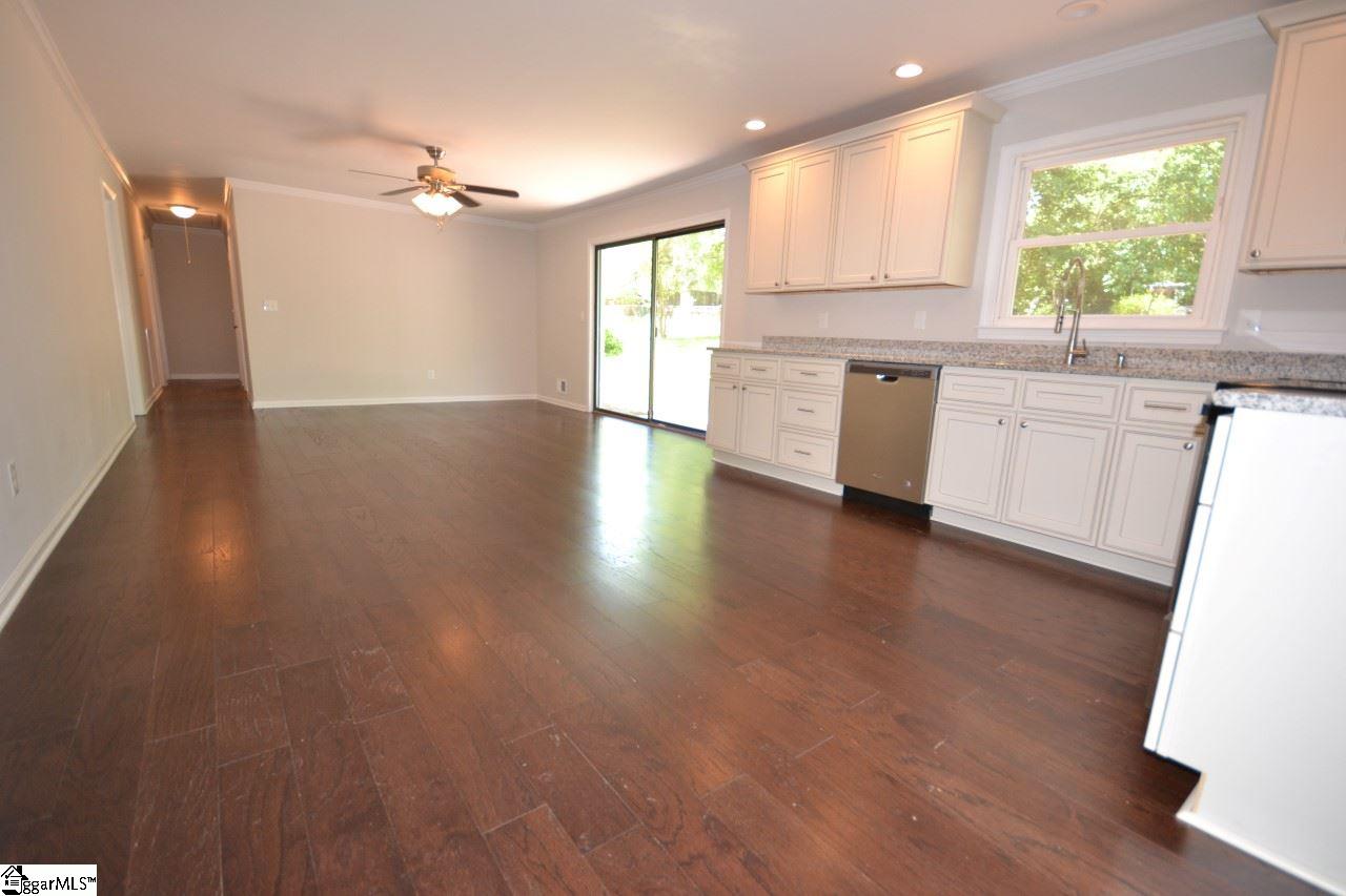 302 New Perry Road Greenville, SC 29617 - Photo 7 of 17 Gallery Image 7