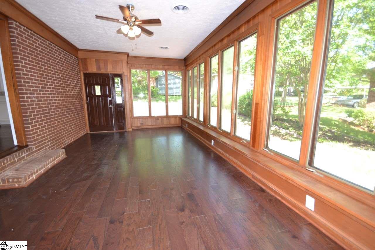 302 New Perry Road Greenville, SC 29617 - Photo 8 of 17 Gallery Image 8
