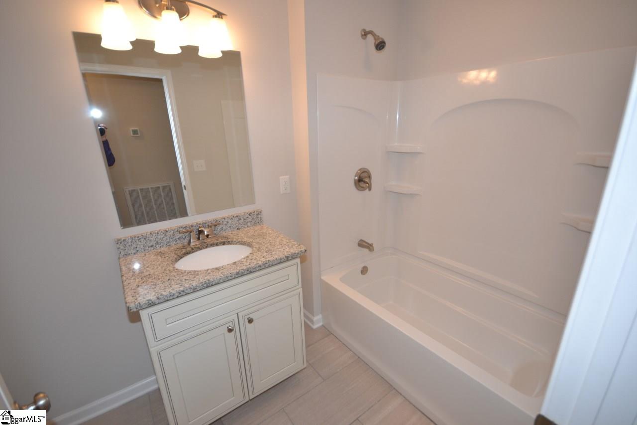 302 New Perry Road Greenville, SC 29617 - Photo 10 of 17 Gallery Image 10