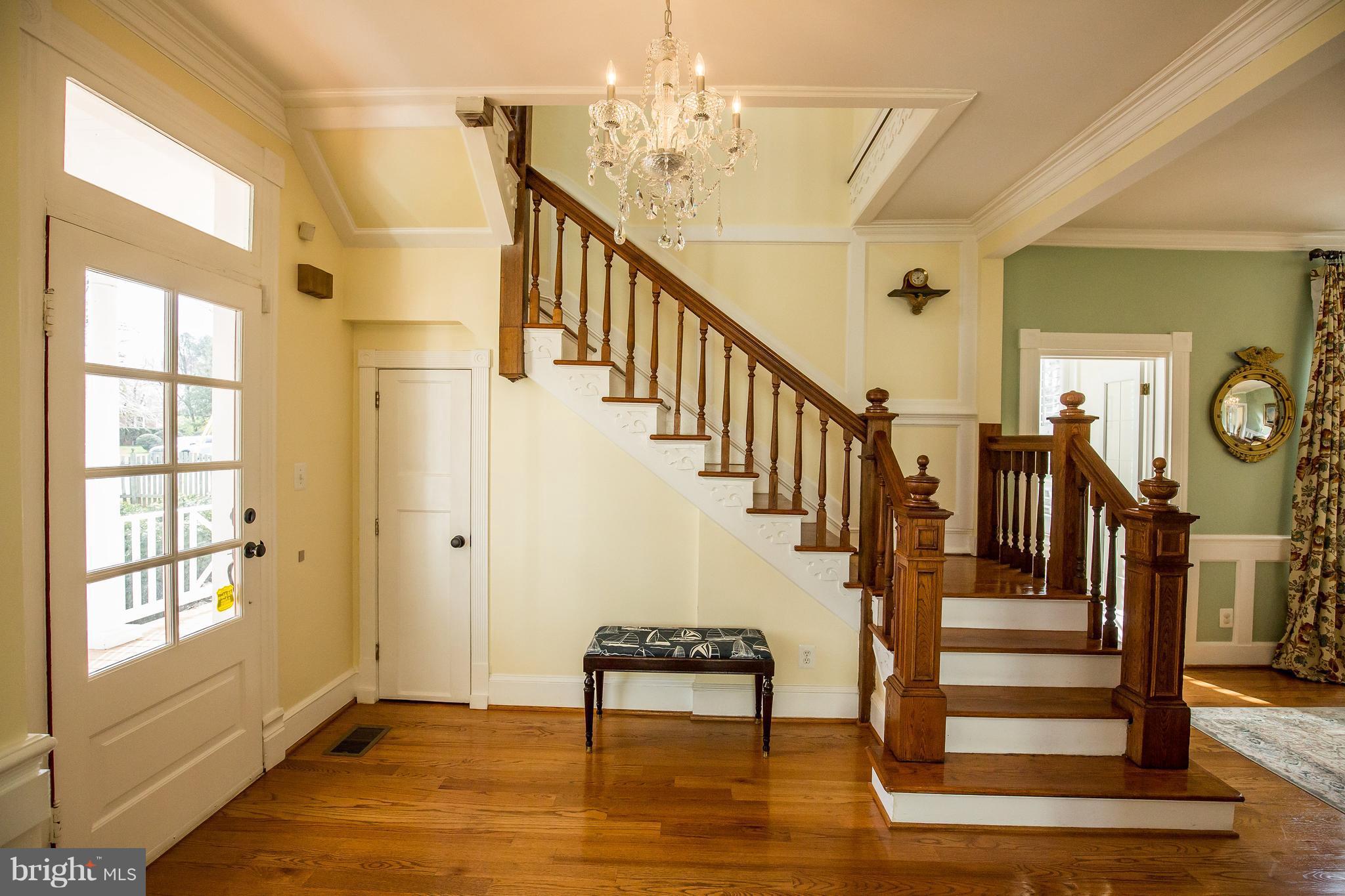 9044 Sudley Road Manassas, VA 20110 - Photo 3 of 19 Interior (General)
