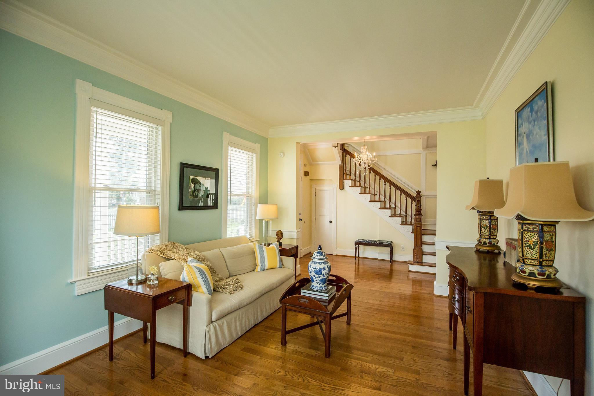 9044 Sudley Road Manassas, VA 20110 - Photo 6 of 19 Living Room
