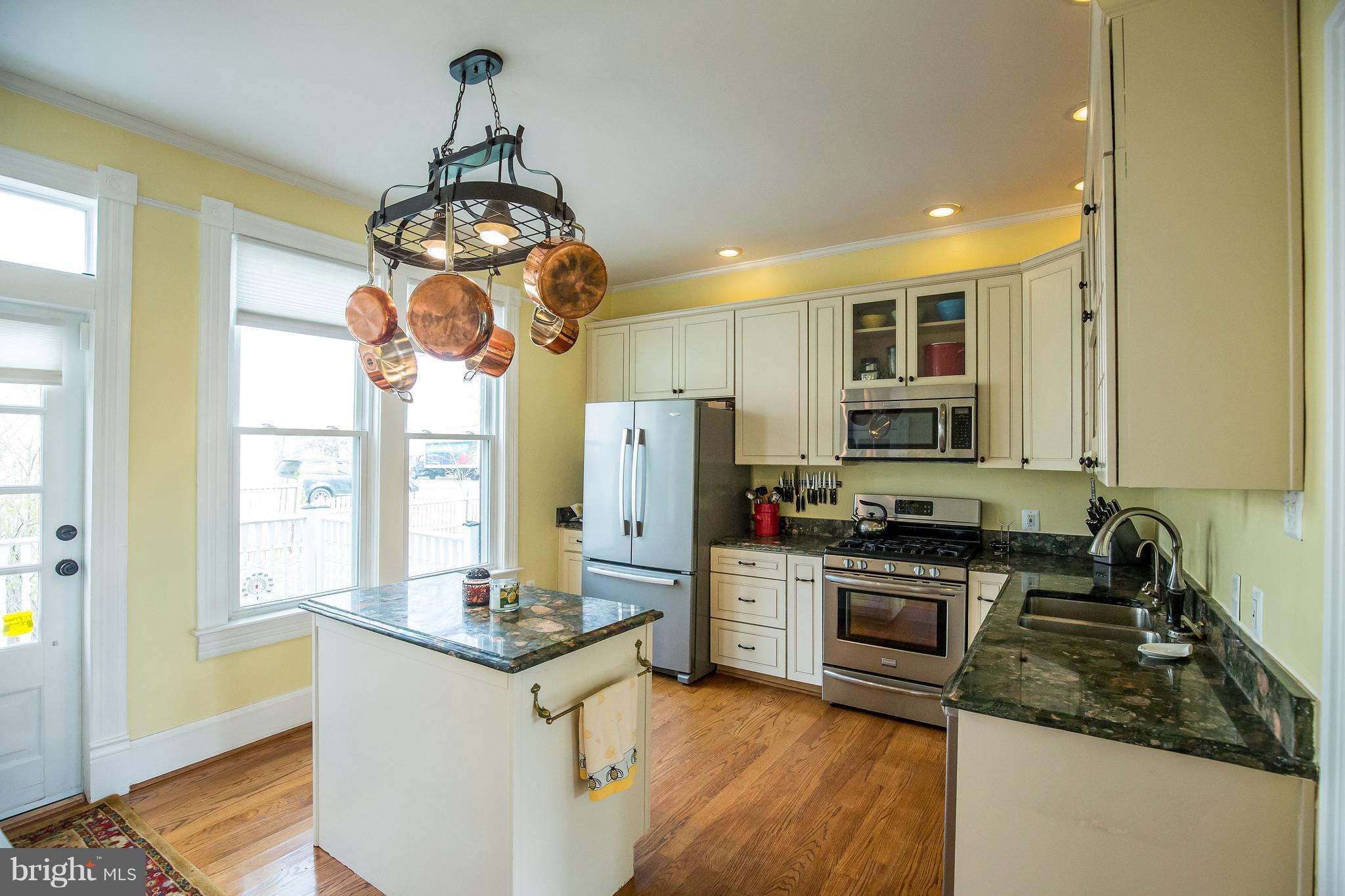 9044 Sudley Road Manassas, VA 20110 - Photo 7 of 19 Kitchen