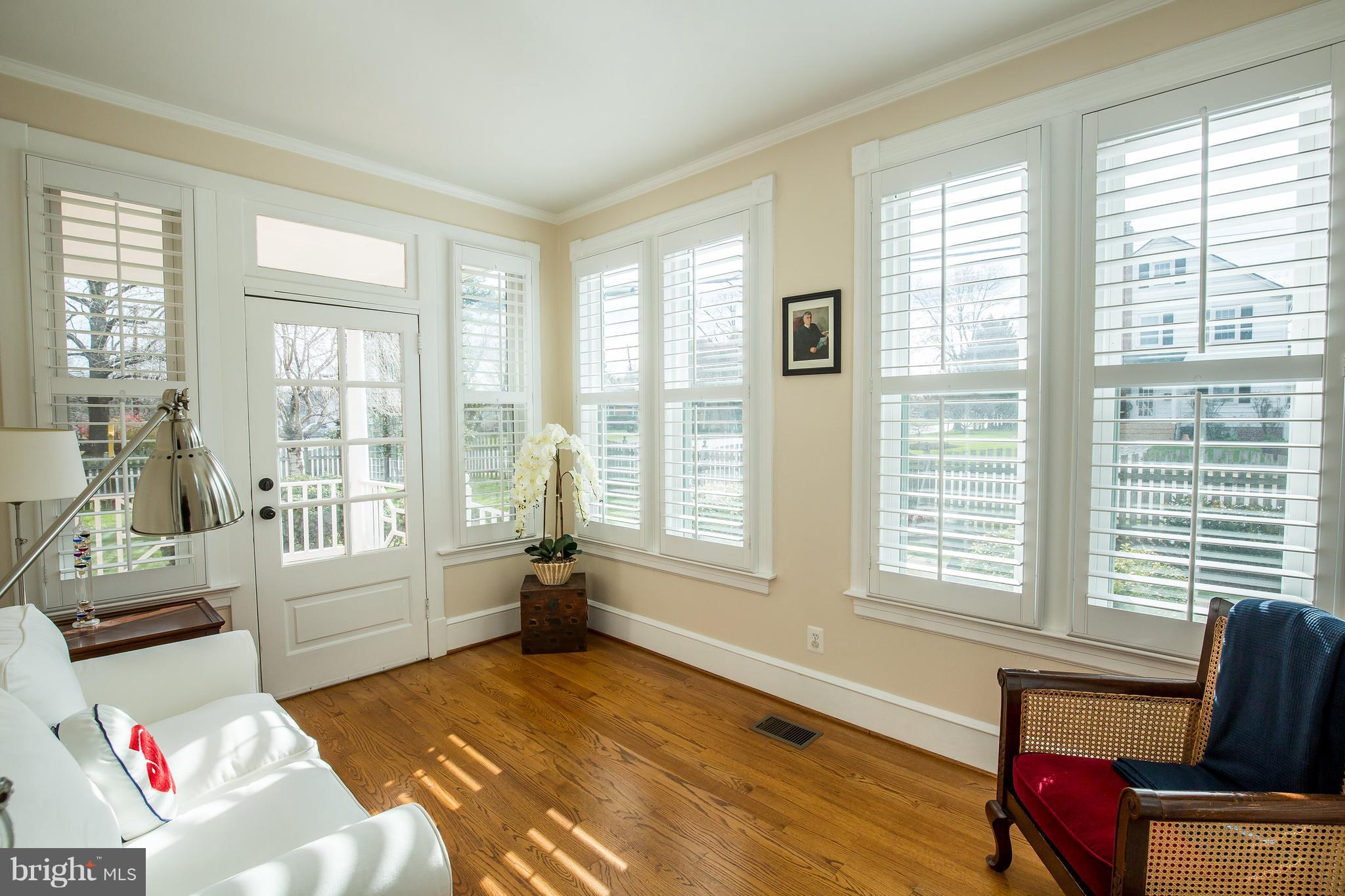 9044 Sudley Road Manassas, VA 20110 - Photo 9 of 19 Interior (General)