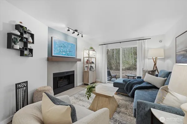 $385,000 | 14006 Northeast 181st Place, Unit B106, Woodinville, WA 98072