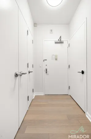 $3,850 | 15 Park Row, Unit 22H | Financial District