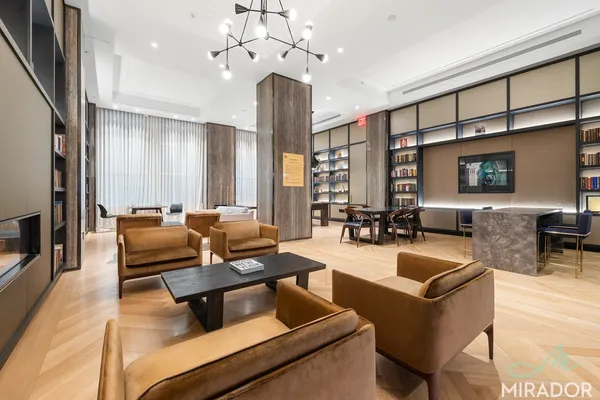 $3,850 | 15 Park Row, Unit 22H | Financial District