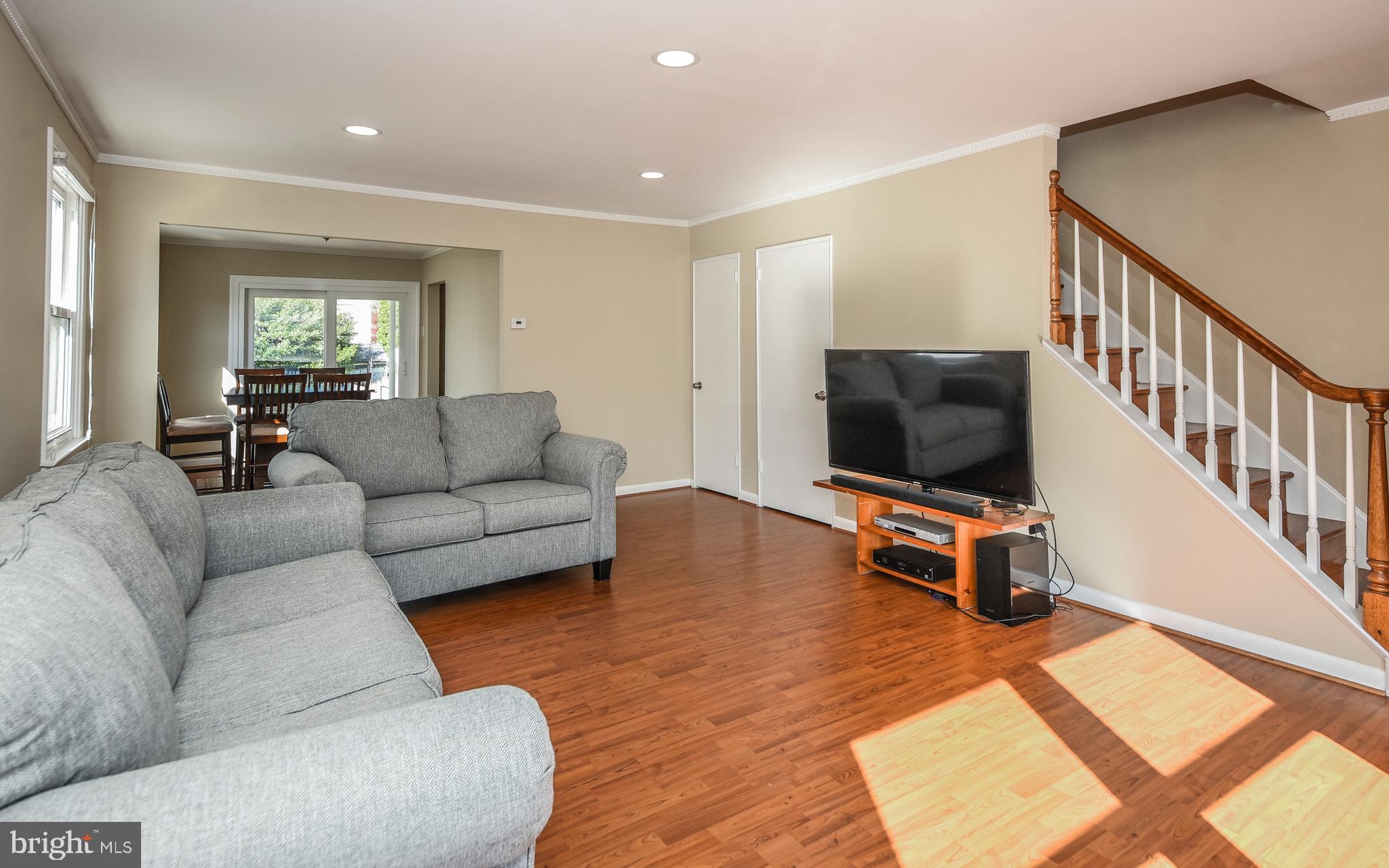 1418 Hallman Road Abington, PA 19001 - Photo 11 of 27 Living Room