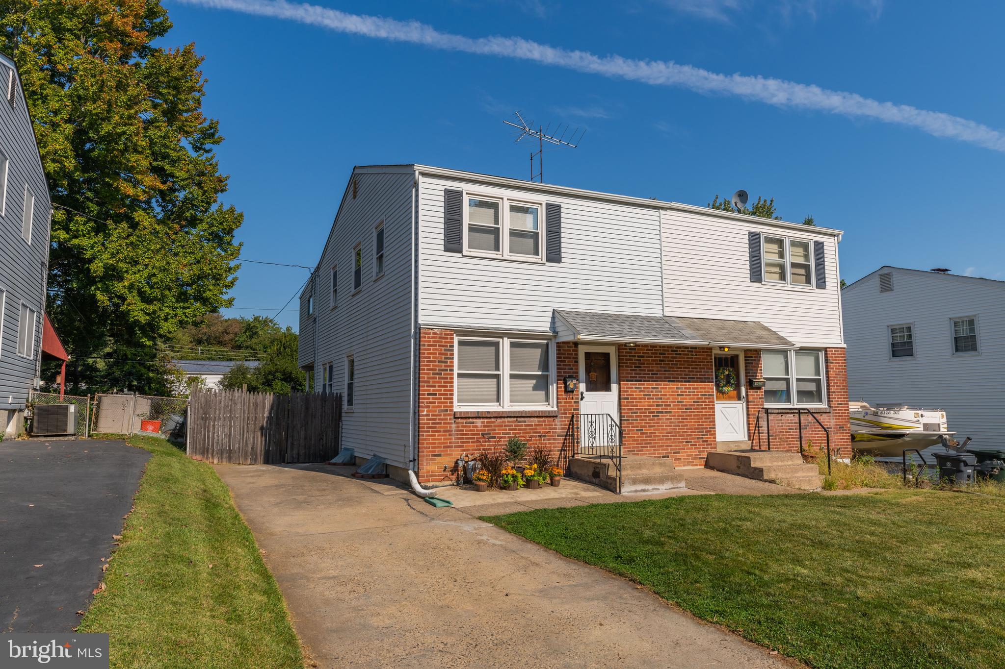 1418 Hallman Road Abington, PA 19001 - Photo 5 of 27 Front Exterior