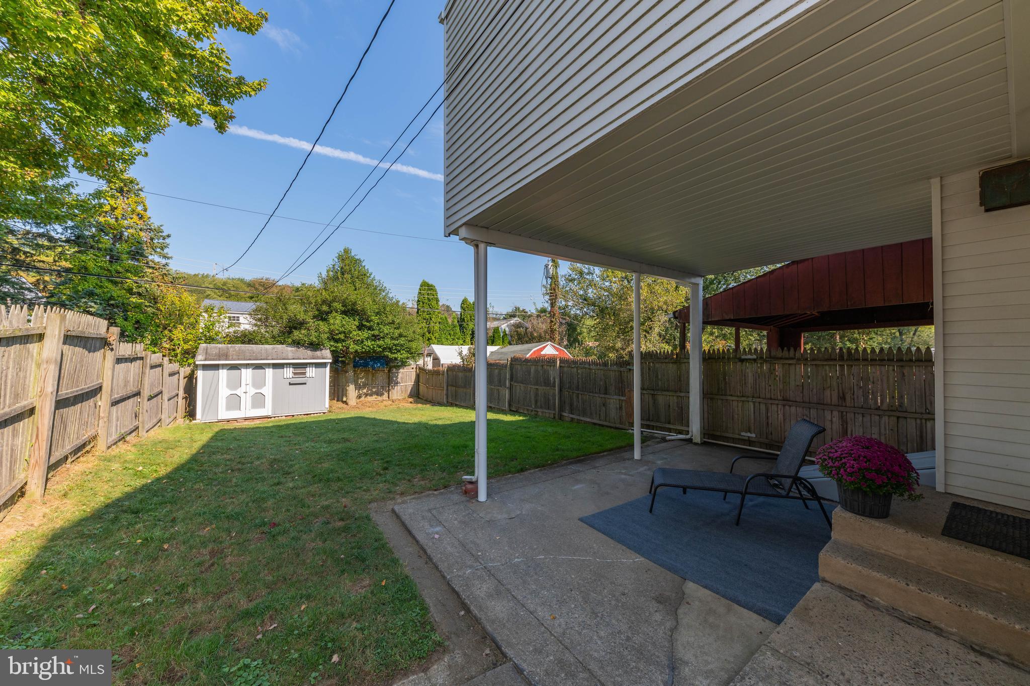 1418 Hallman Road Abington, PA 19001 - Photo 9 of 27 Covered Patio & Yard View
