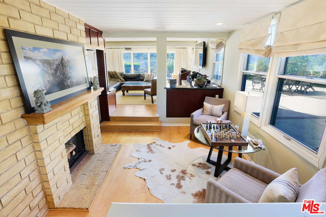 9690 Moorgate Road Beverly Hills, CA 90210 - Photo 14 of 54 Gallery Image 14