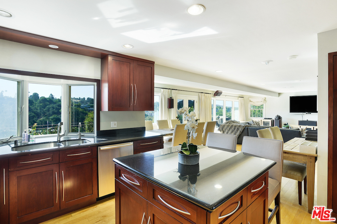 9690 Moorgate Road Beverly Hills, CA 90210 - Photo 24 of 54 Gallery Image 24