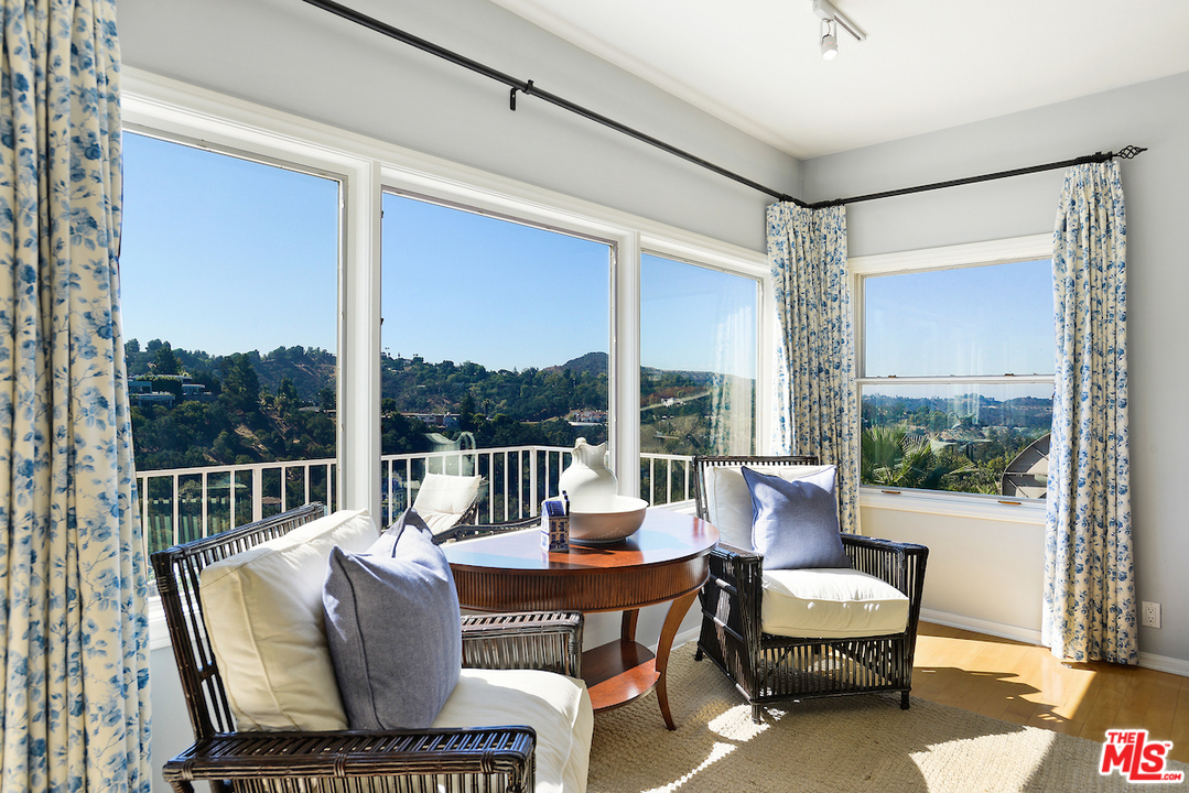 9690 Moorgate Road Beverly Hills, CA 90210 - Photo 32 of 54 Gallery Image 32