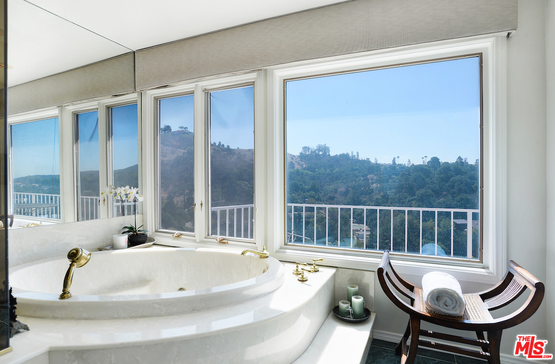 9690 Moorgate Road Beverly Hills, CA 90210 - Photo 37 of 54 Gallery Image 37