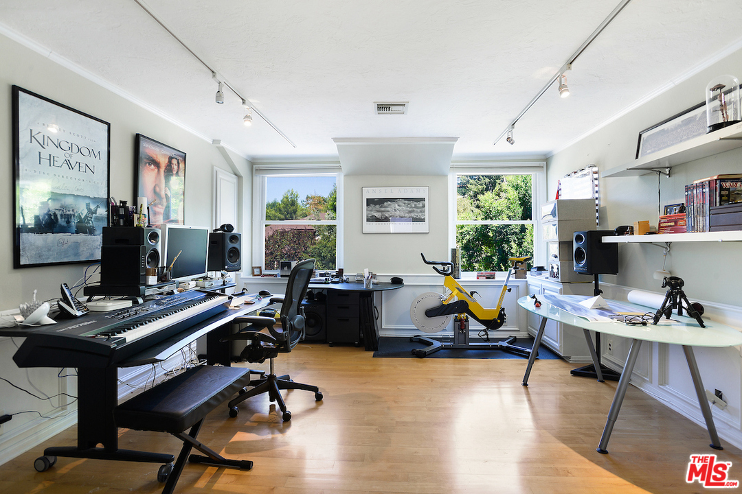 9690 Moorgate Road Beverly Hills, CA 90210 - Photo 46 of 54 Gallery Image 46