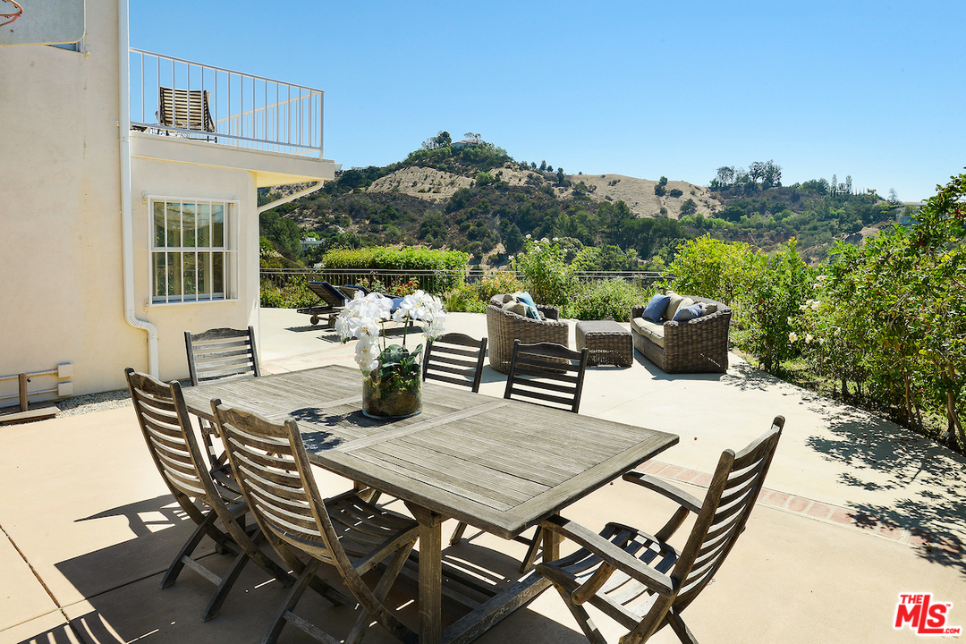 9690 Moorgate Road Beverly Hills, CA 90210 - Photo 52 of 54 Gallery Image 52