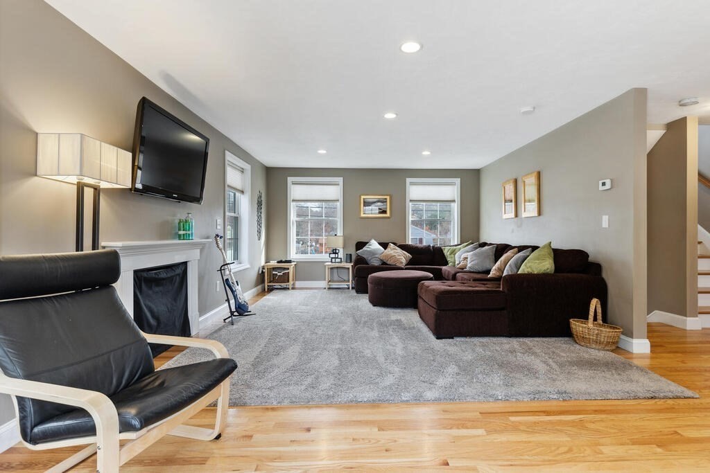54 Bay State Road Tewksbury, MA 01876 - Photo 6 of 33 Gallery Image 6