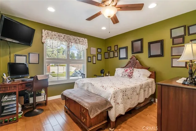 $574,900 | 26457 Oak Highland Drive, Newhall, CA 91321