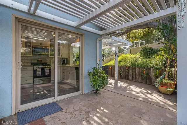 $574,900 | 26457 Oak Highland Drive, Newhall, CA 91321