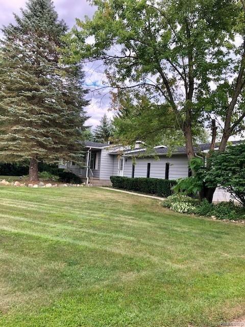 10258 East Mt Morris Road Davison, MI 48423 - Photo 2 of 32 10258-2jpg.jpg