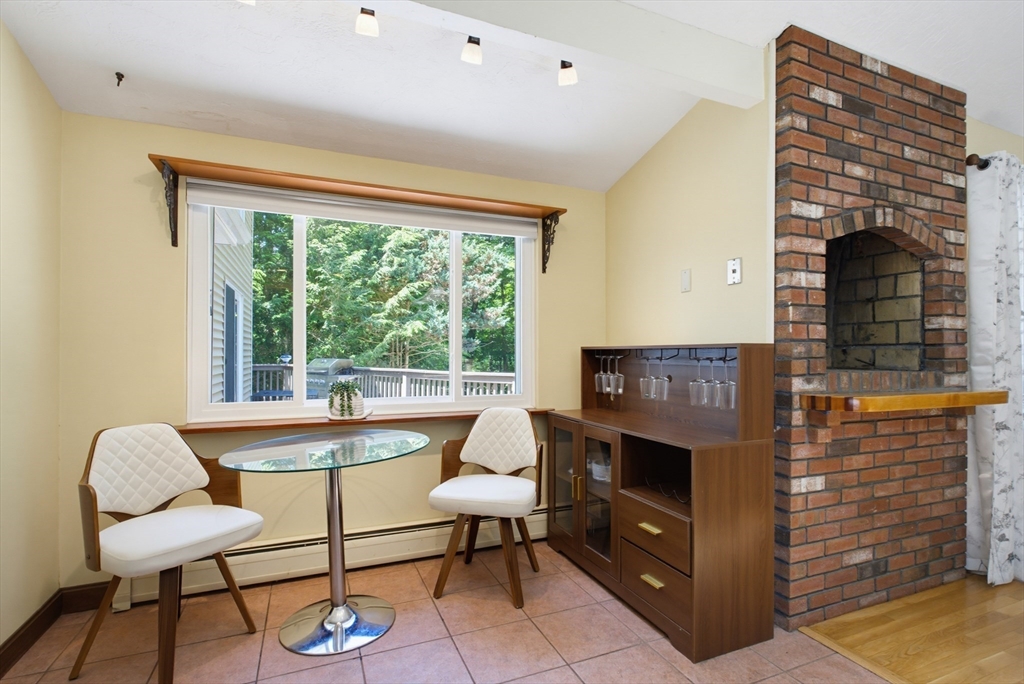 47 Old Village Road Sturbridge, MA 01566 - Photo 12 of 42