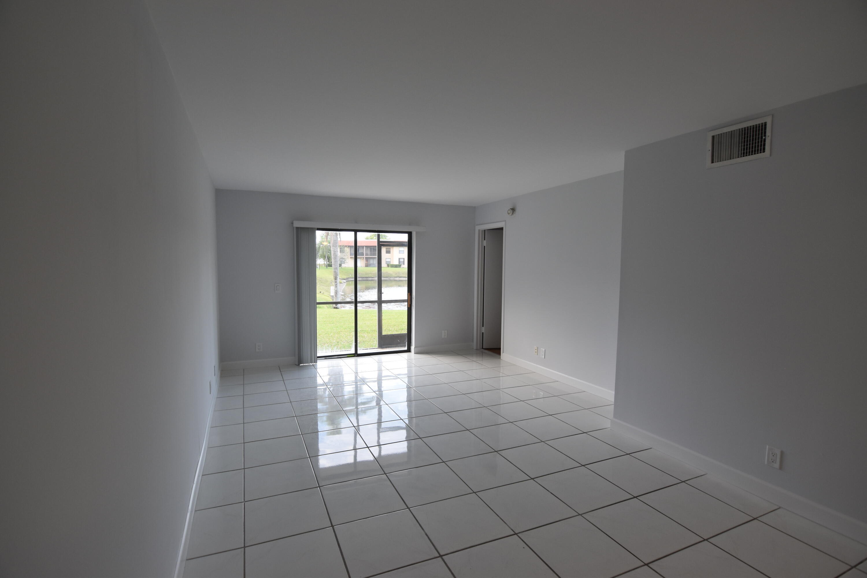 21895 Lake Forest Circle, Unit 102 Boca Raton, FL 33433 - Photo 5 of 19 Living Area