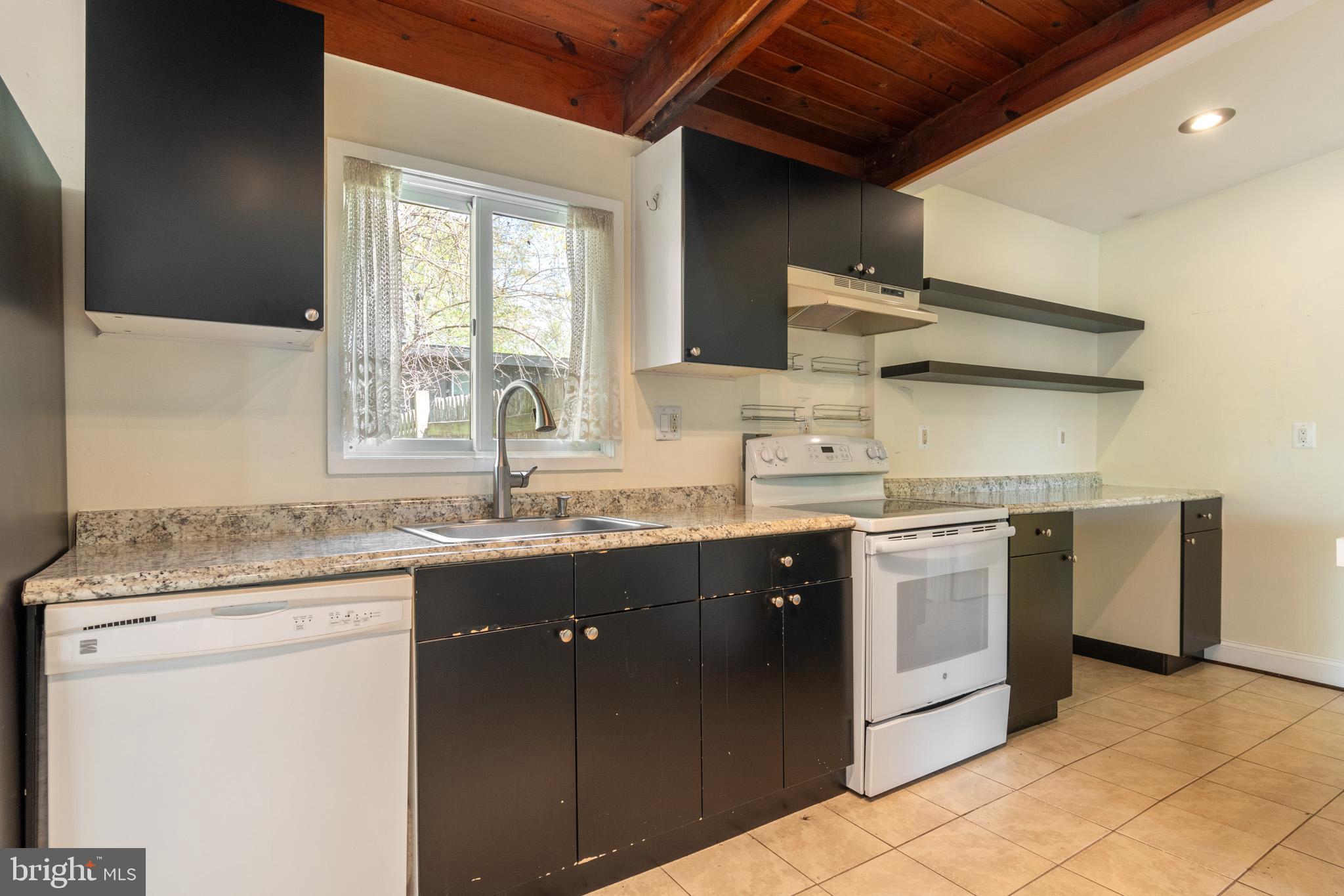 3026 Cedar Hill Road Falls Church, VA 22042 - Photo 16 of 41