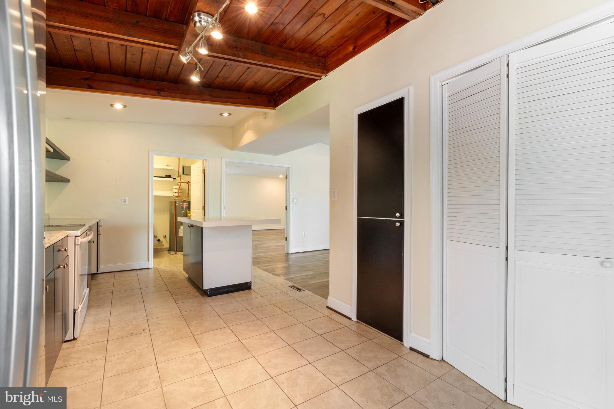 3026 Cedar Hill Road Falls Church, VA 22042 - Photo 17 of 41