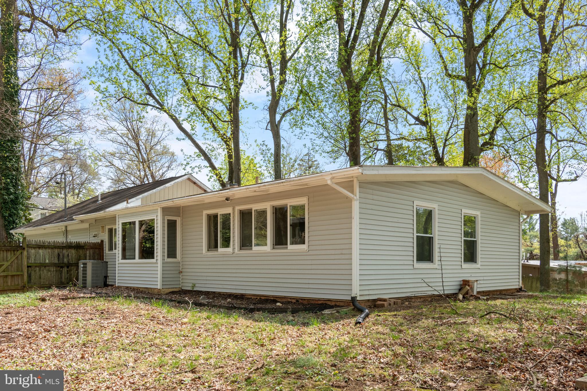 3026 Cedar Hill Road Falls Church, VA 22042 - Photo 5 of 41