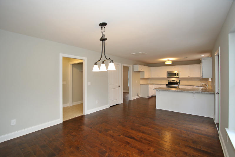 3382 Berryhill Road Johns Island, SC 29455 - Photo 12 of 37 1934 Everett St (27)0027