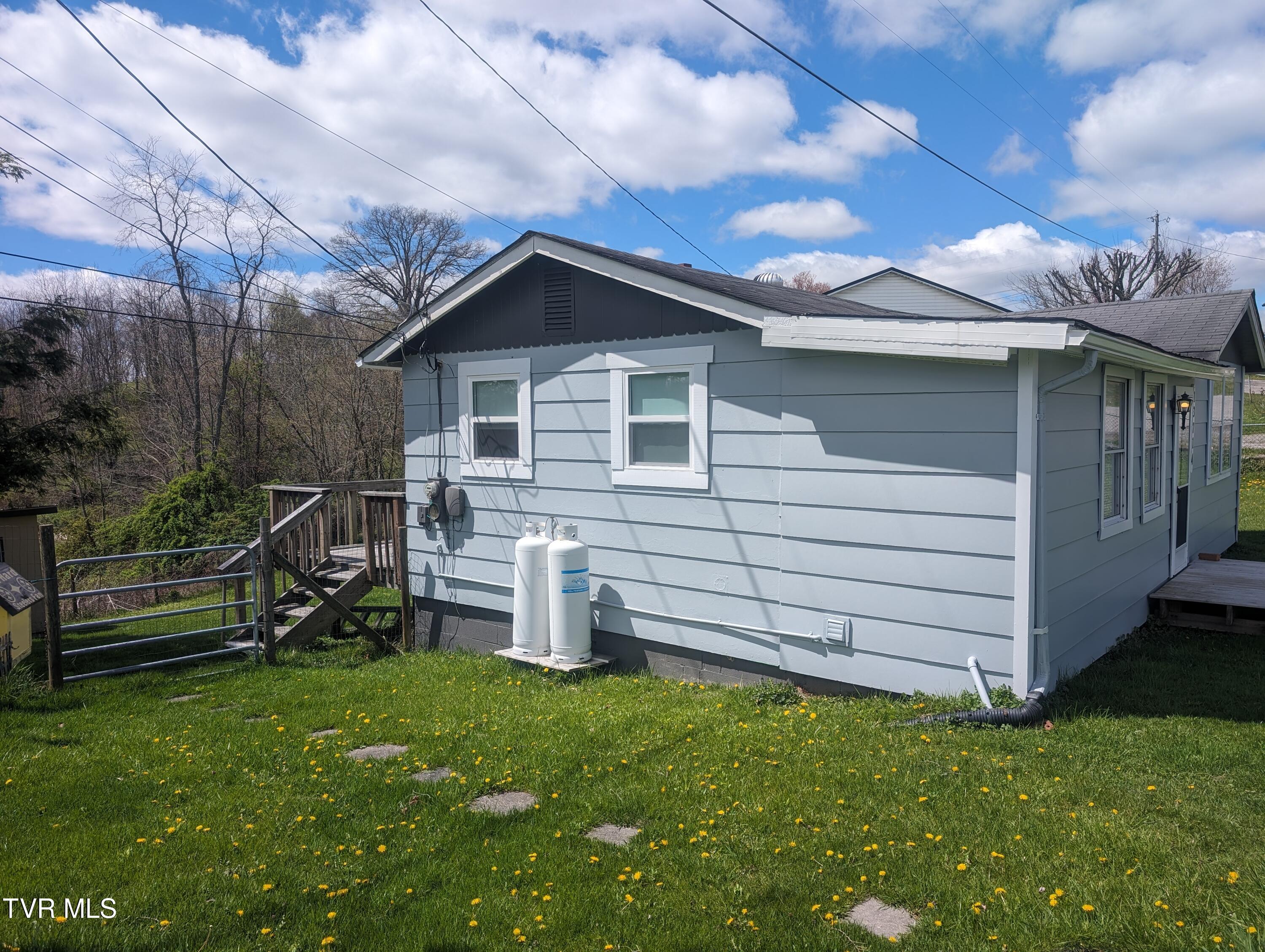 13714 Herald Road Coeburn, VA 24230 - Photo 4 of 22 PXL_20240406_171139951