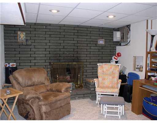 252 Reed Street Lower Burrell, PA 15068 - Photo 11 of 16 Den/Family/Great Room.