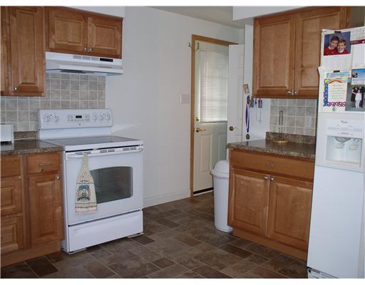 252 Reed Street Lower Burrell, PA 15068 - Photo 6 of 16 Kitchen.