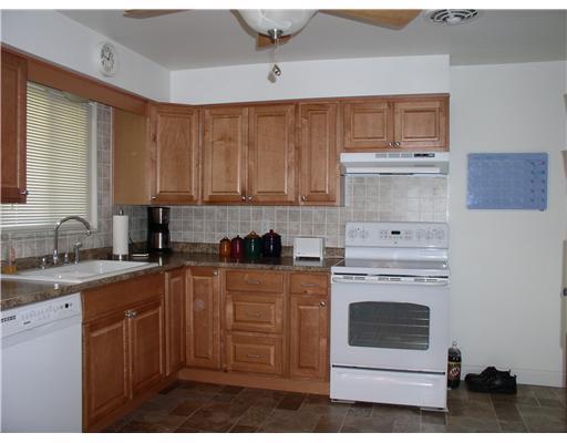 252 Reed Street Lower Burrell, PA 15068 - Photo 7 of 16 Kitchen.