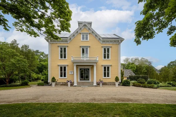 $1,795,000 | 13 Cottage Street, Marion, MA 02738